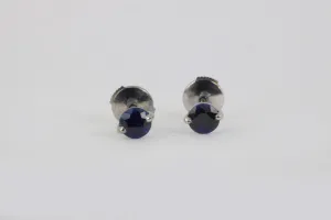 950 Platinum 0.95tcw Sapphire Stud Earrings(1.58g.)