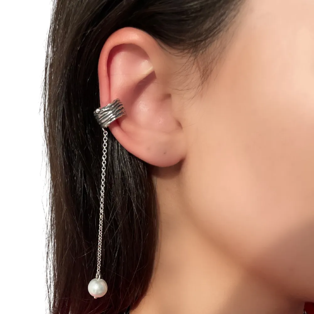 Artsakh cuff earring with a pearl