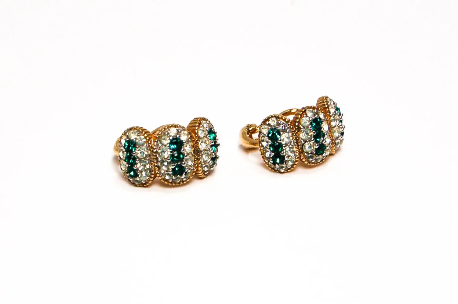 Ciner Emerald Green Brilliant Sparkling Rhinestone Earrings Gold Tone Clip