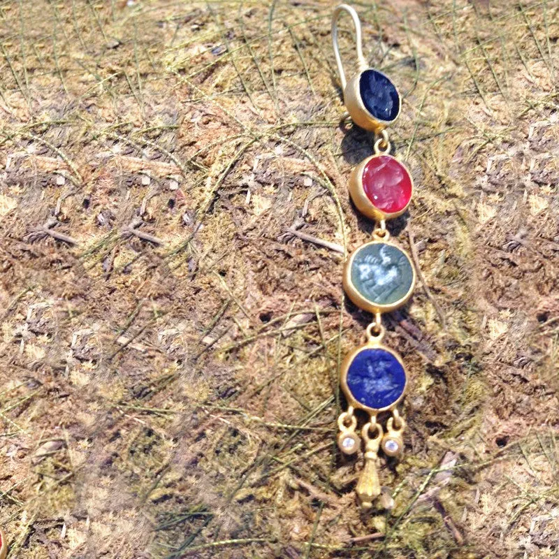 Dangling 24k earrings with JADE/ AGATE / lapis 24K