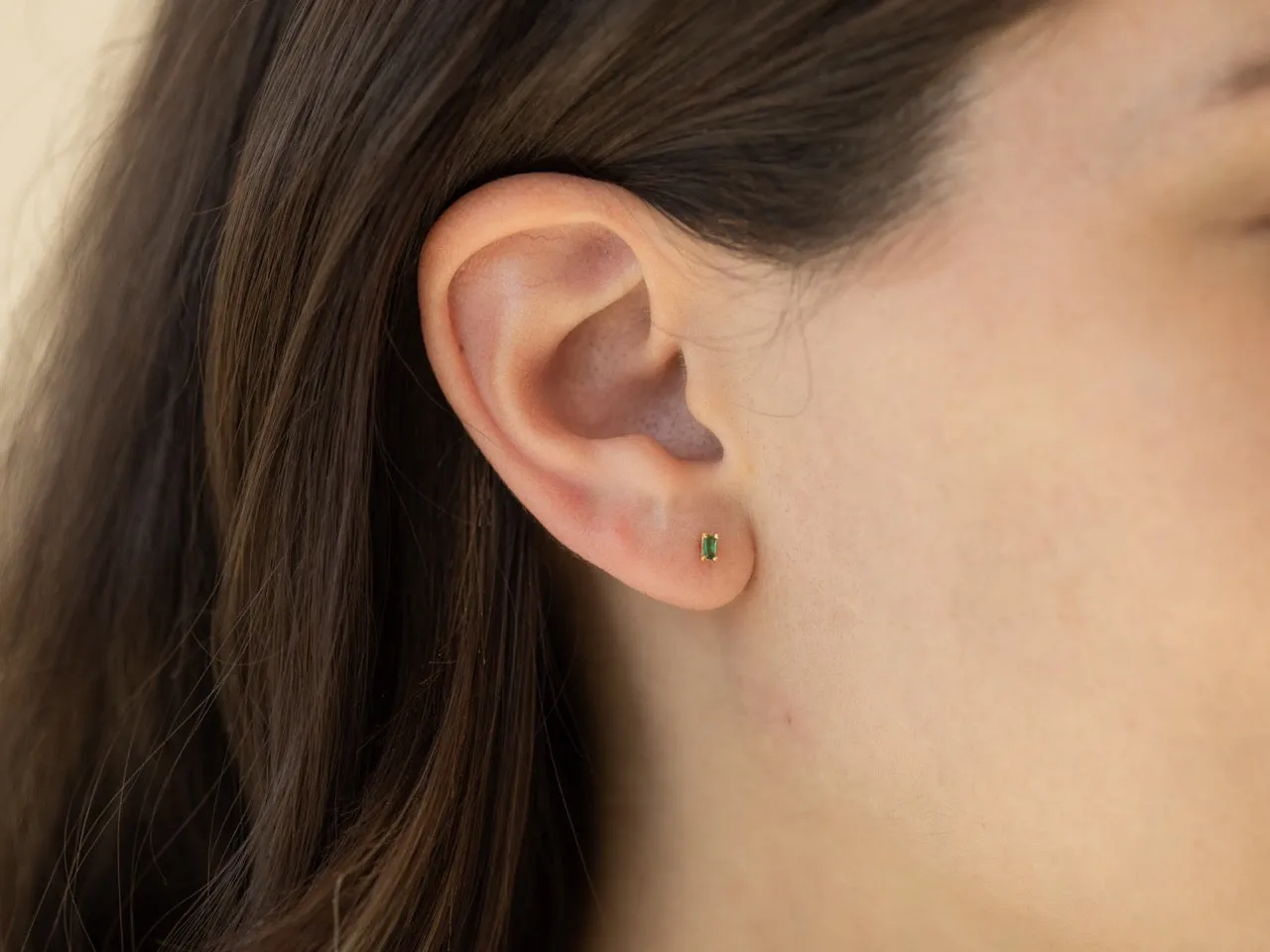 Dara Emerald Baguette Stud Earrings in Gold