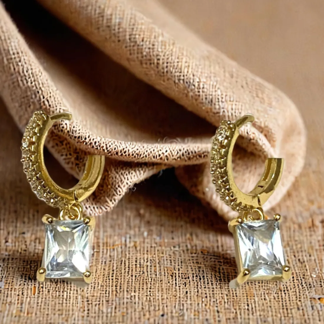 Emerald smooth Premium Earrings