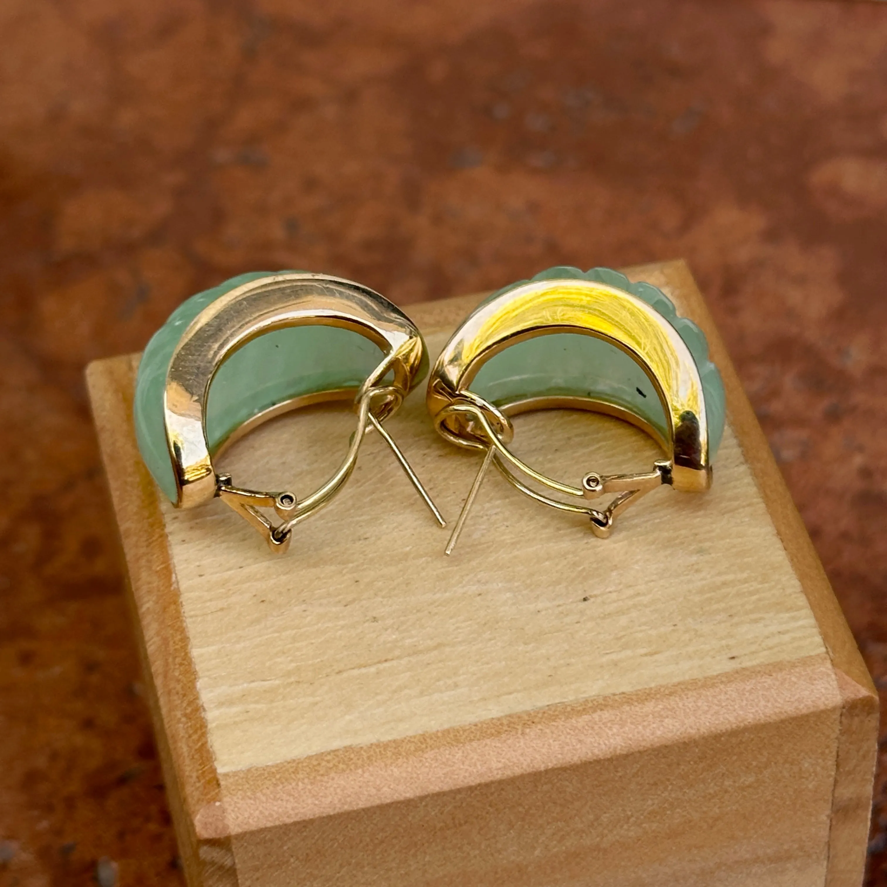 Estate 14KT Yellow Gold Jade Oval Ribbed Half-Hoop Omega Back Earrings