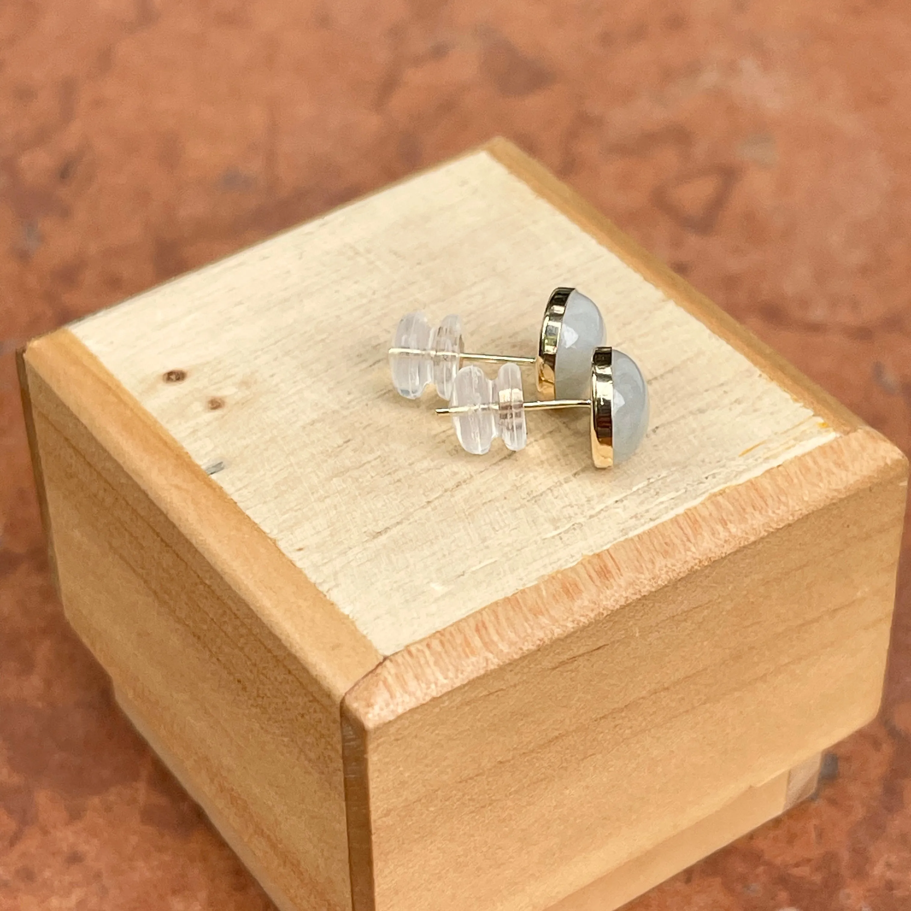 Estate 14KT Yellow Gold Light Jade Button Stud Earrings