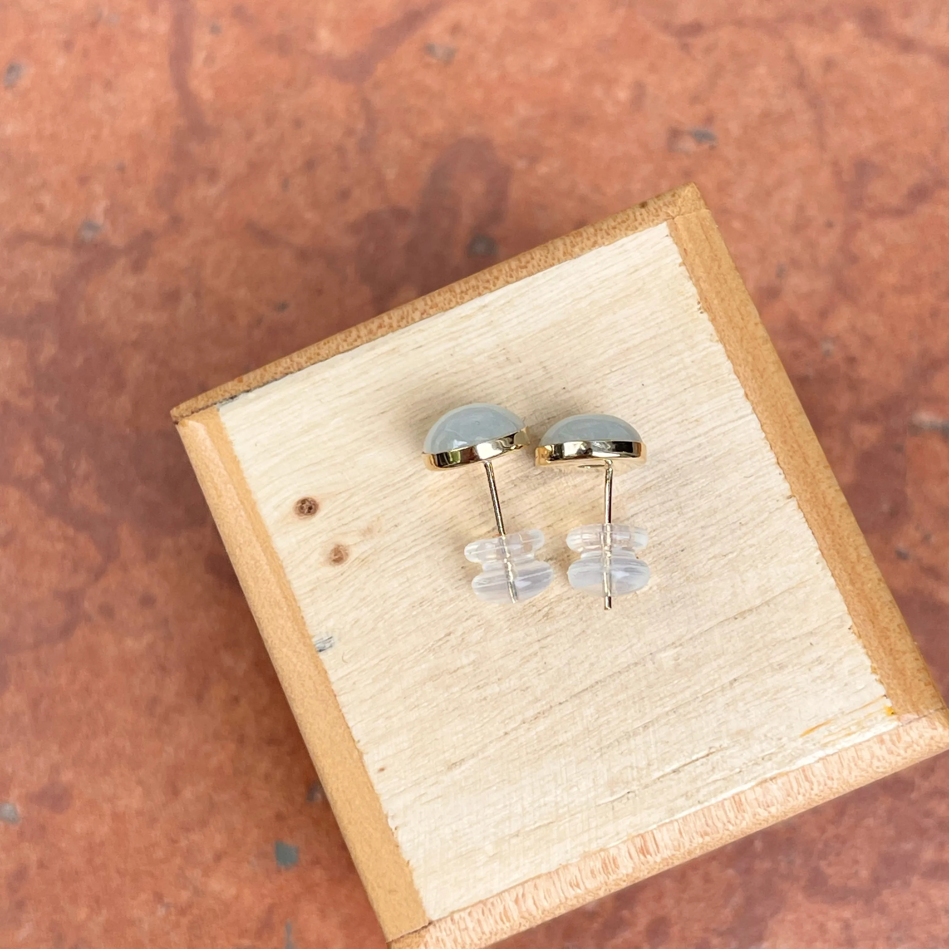 Estate 14KT Yellow Gold Light Jade Button Stud Earrings
