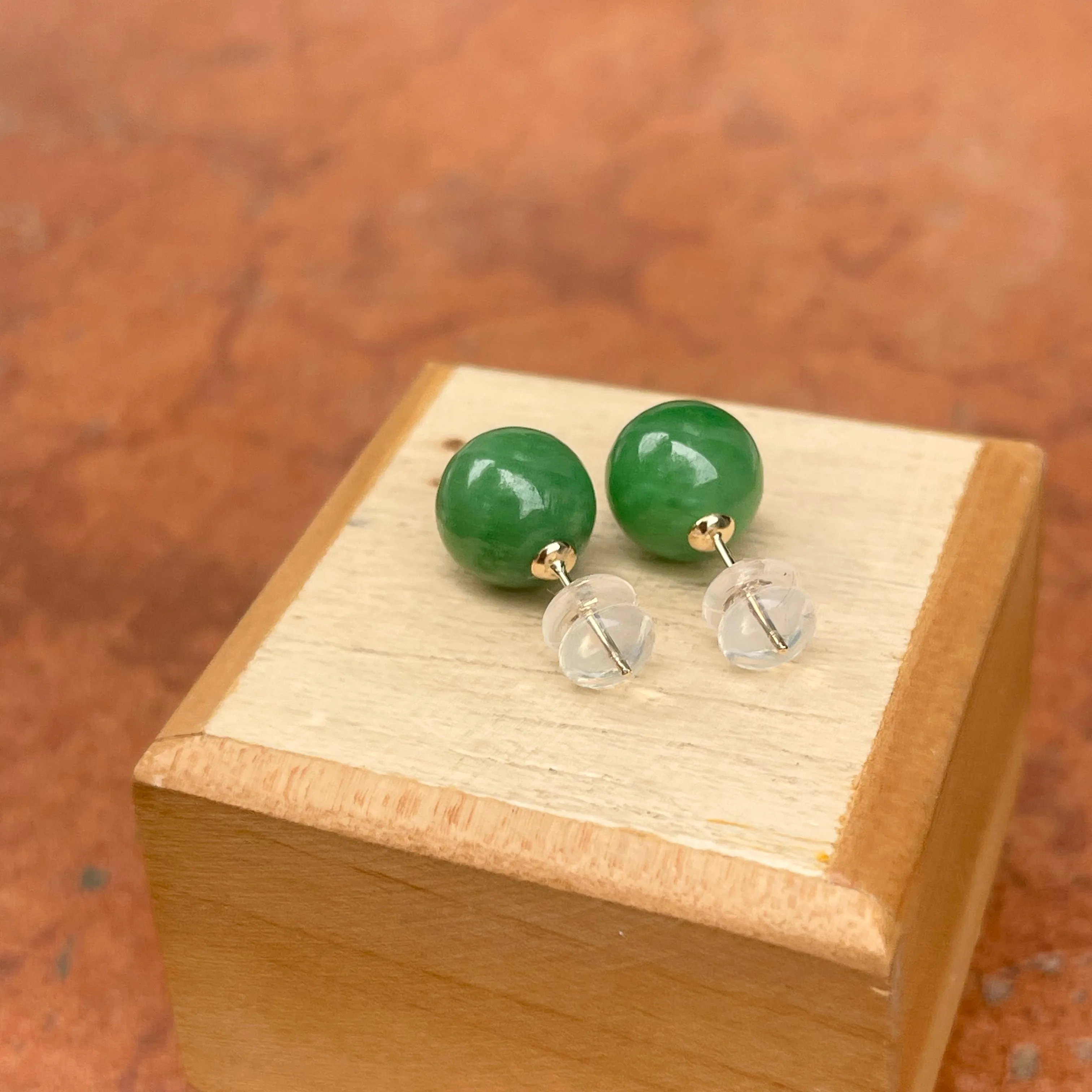 Estate 14KT Yellow Gold Spinach Jade Ball Post Earrings 10mm