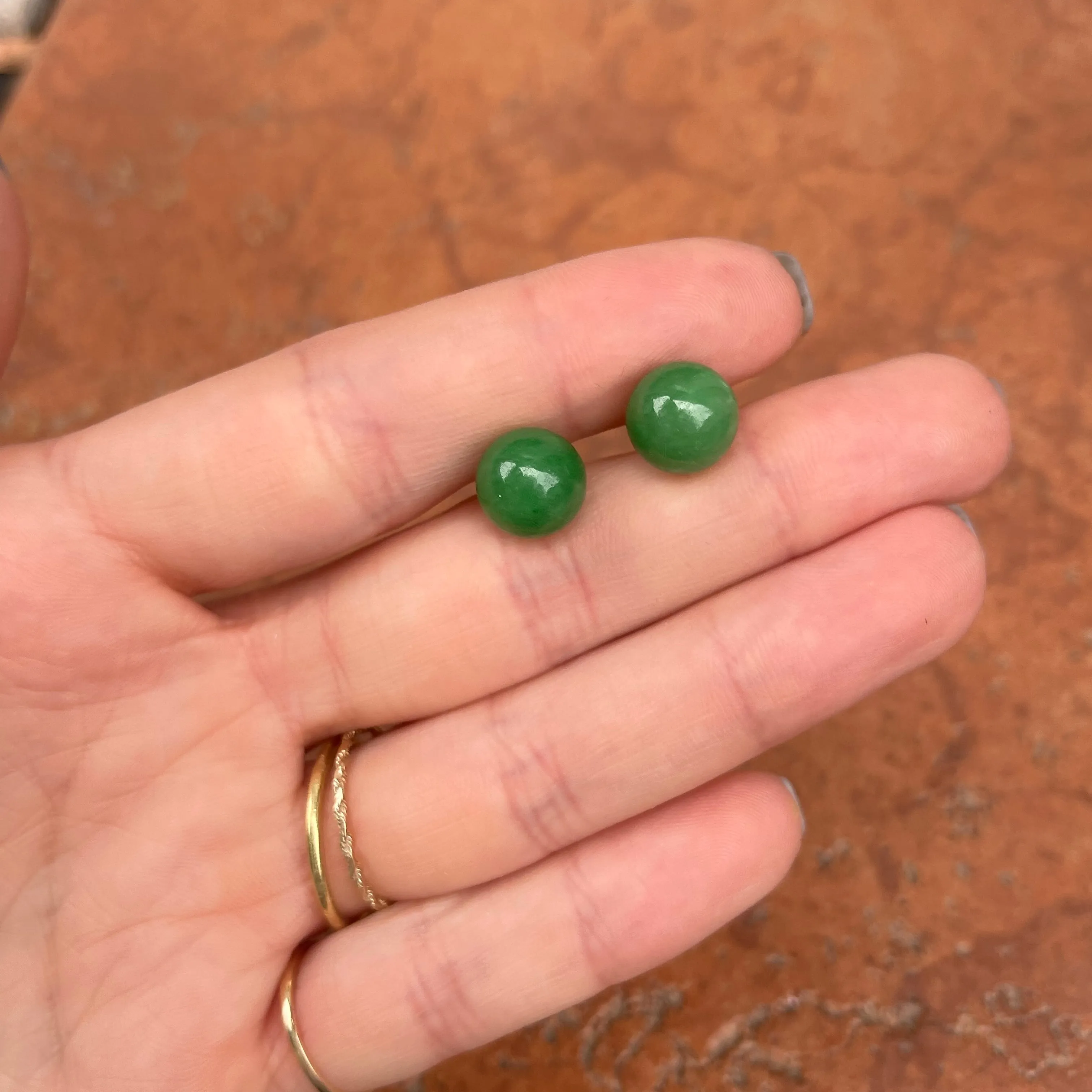 Estate 14KT Yellow Gold Spinach Jade Ball Post Earrings 10mm