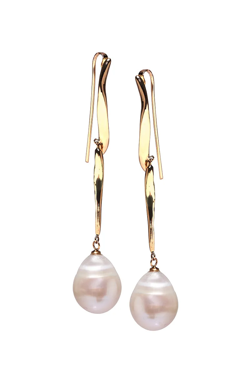 Mae pearl earrings