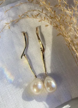 Mae pearl earrings