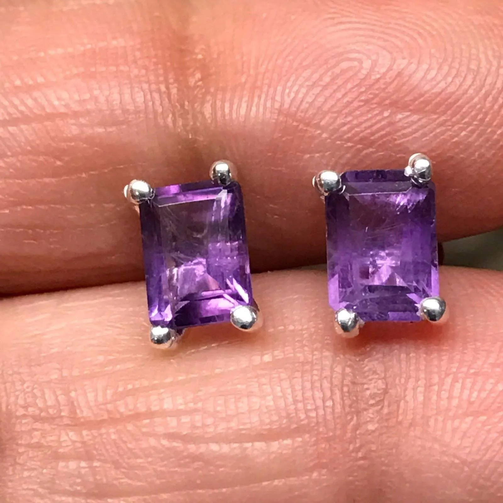 Natural 1.5ct Purple Amethyst 925 Solid Sterling Silver Earrings 7mm