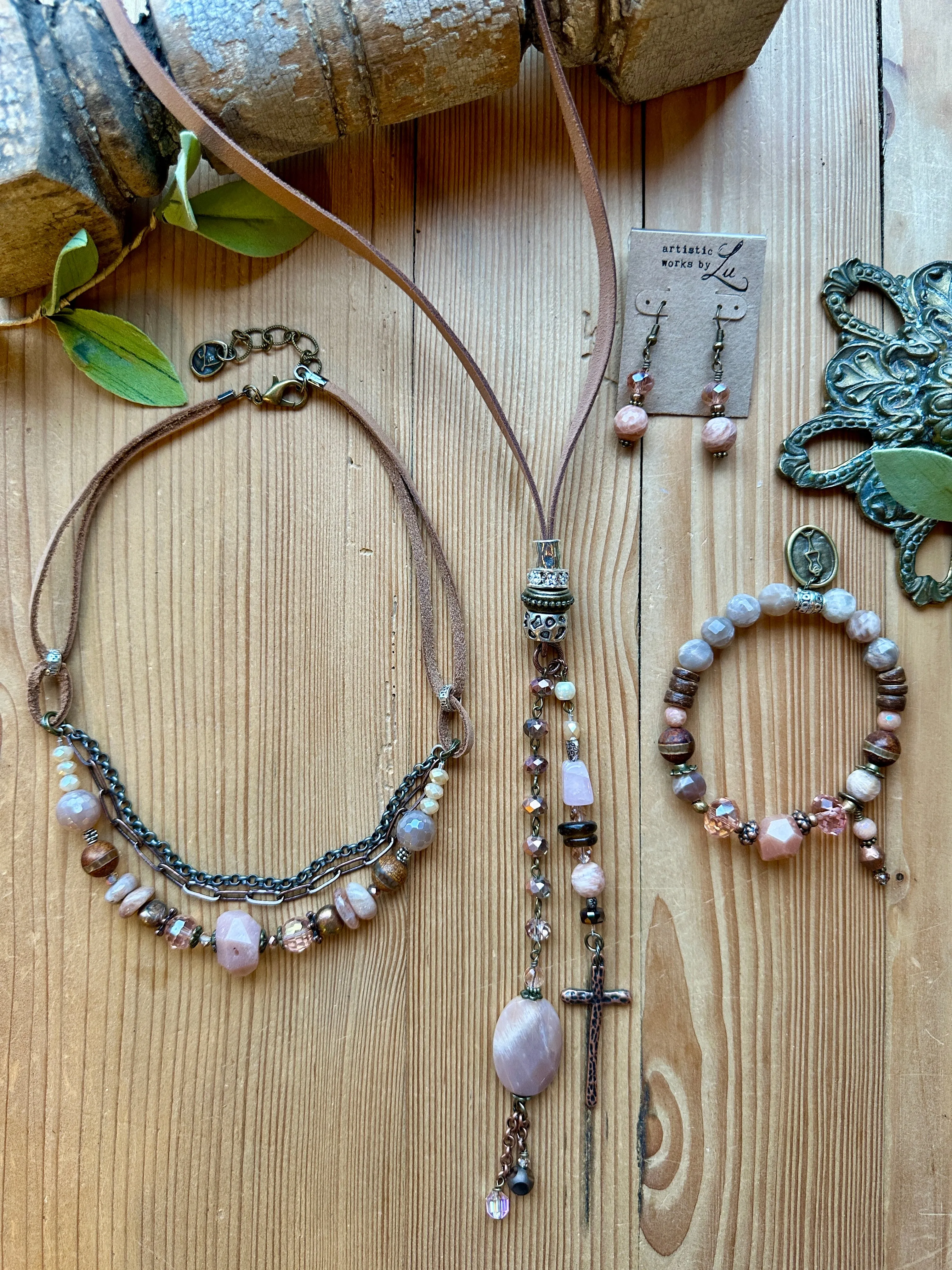Pale Dogwood Pink Agate Earrings