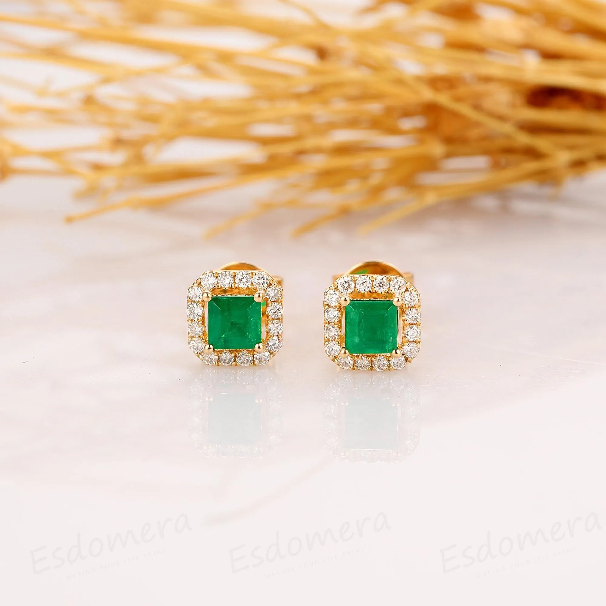 Princess Cut 0.8CTW Natural Emerald Earring, 14k Yellow Gold