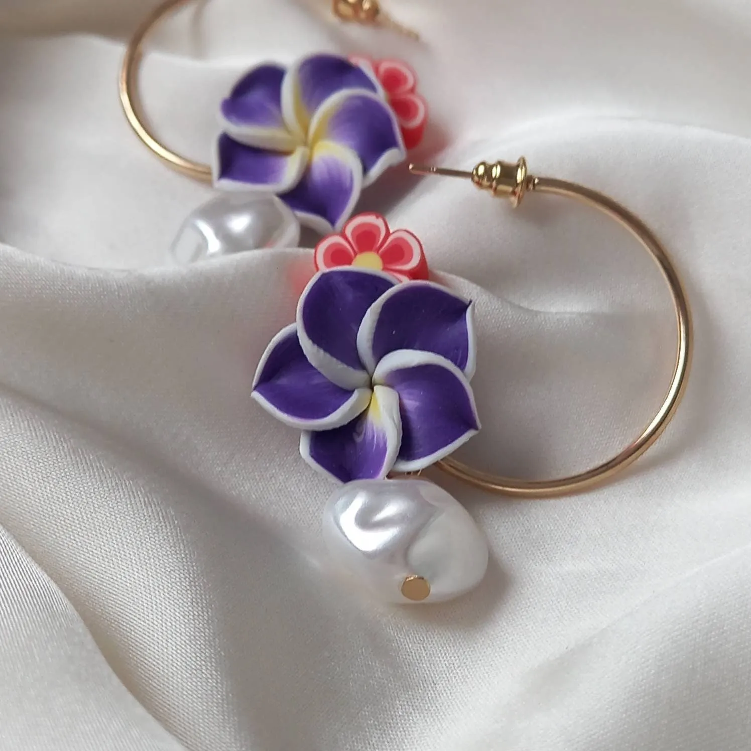 Purple Flower Gold Hoop Earrings - Lightweight Hoop EarringsFlower Earrings,Hoop Earrings In The UK,Cute Earrings,Flower Jewellery In The UK
