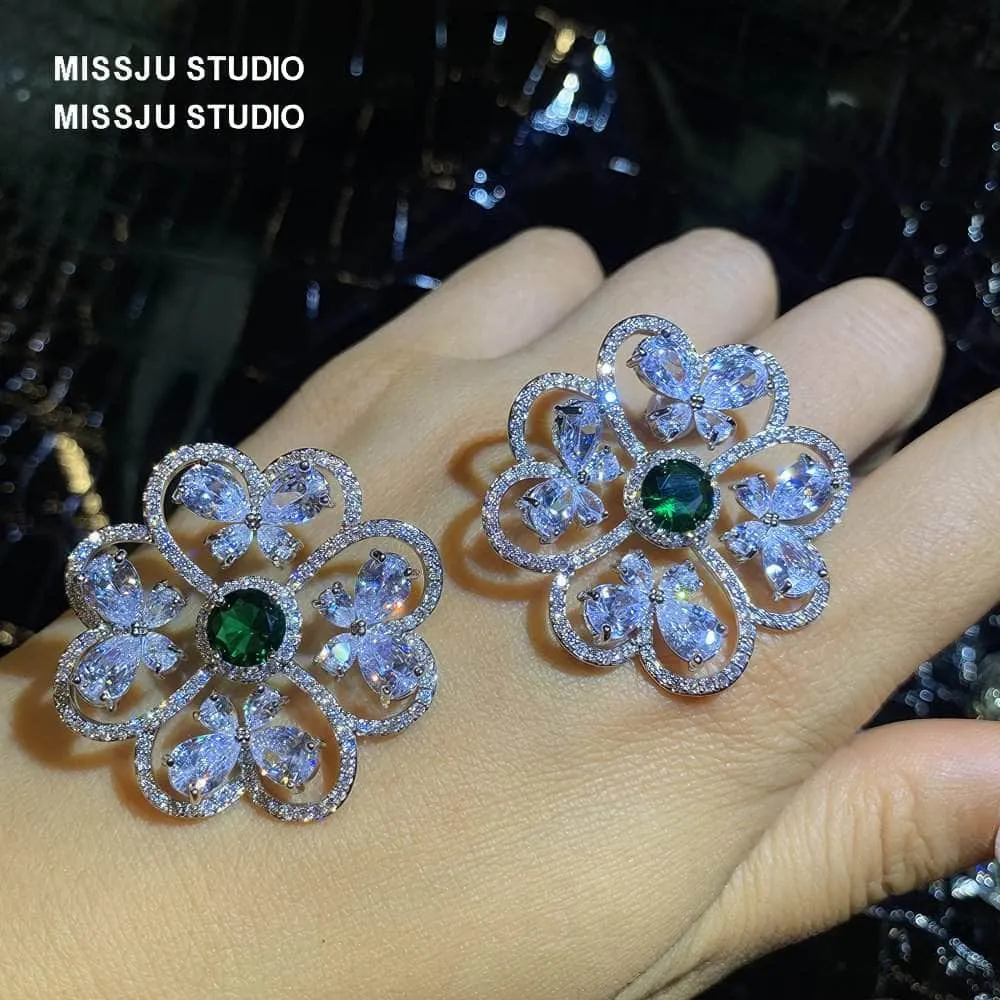 Rhinestone Inlaid Emerald Stone Round Earrings