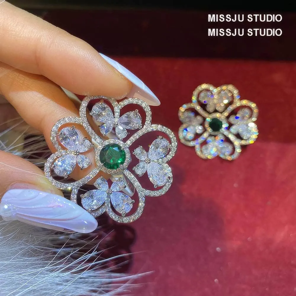 Rhinestone Inlaid Emerald Stone Round Earrings