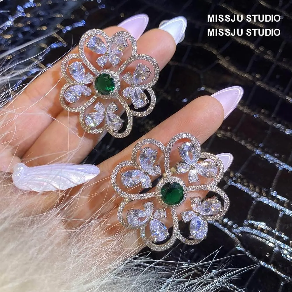 Rhinestone Inlaid Emerald Stone Round Earrings