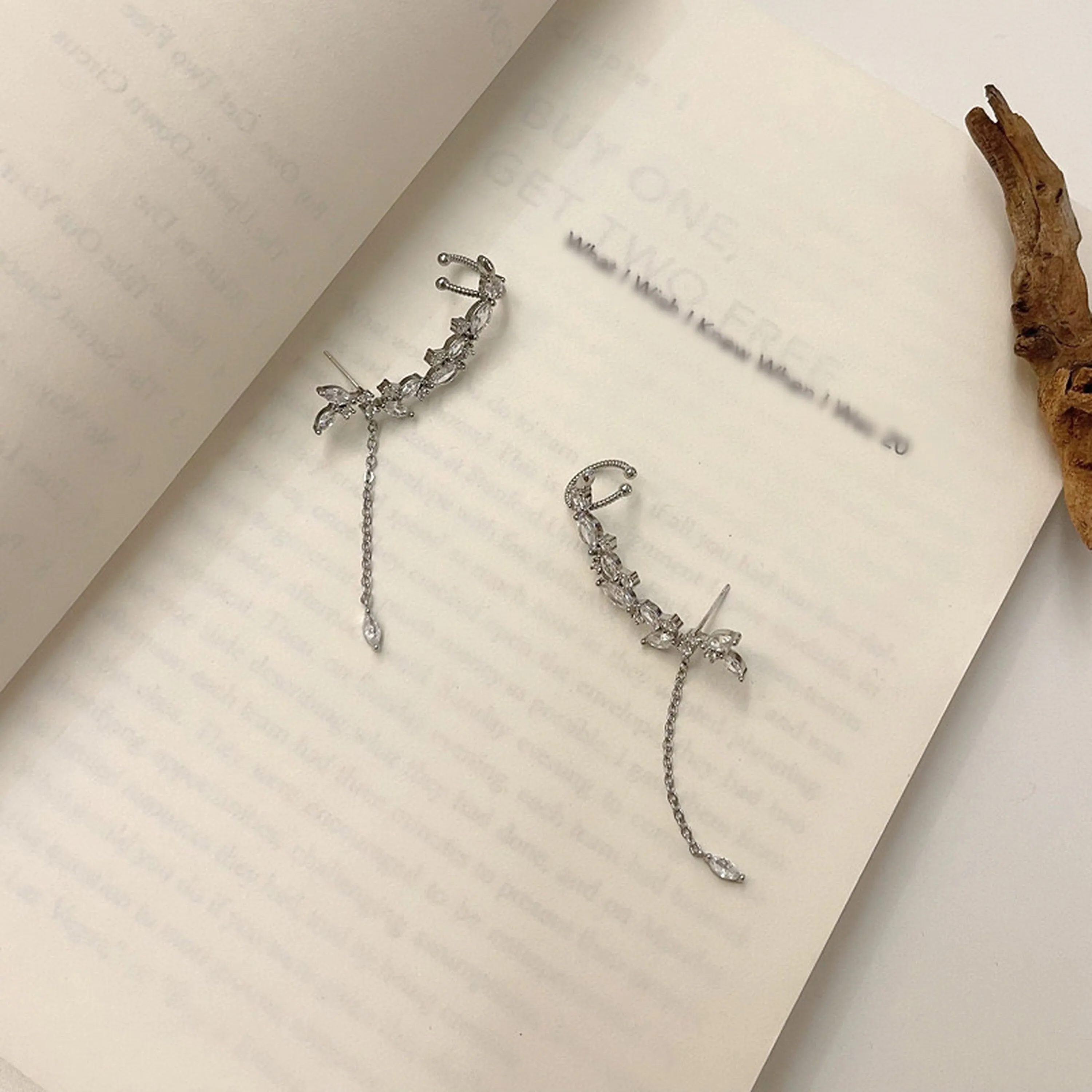 Silver lvy vine cuff climber