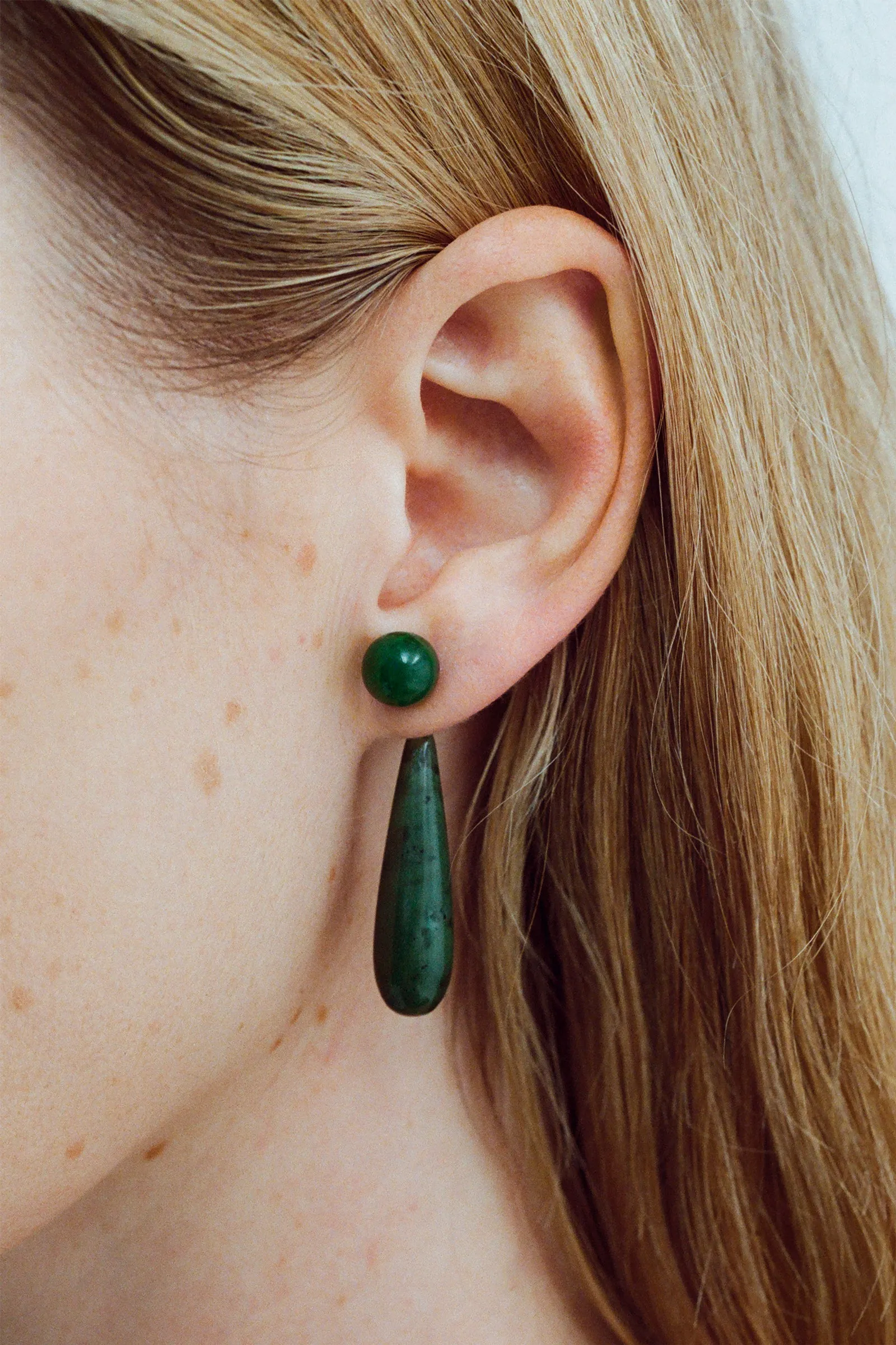 SMALL ANGELIKA EARRINGS IN JADE
