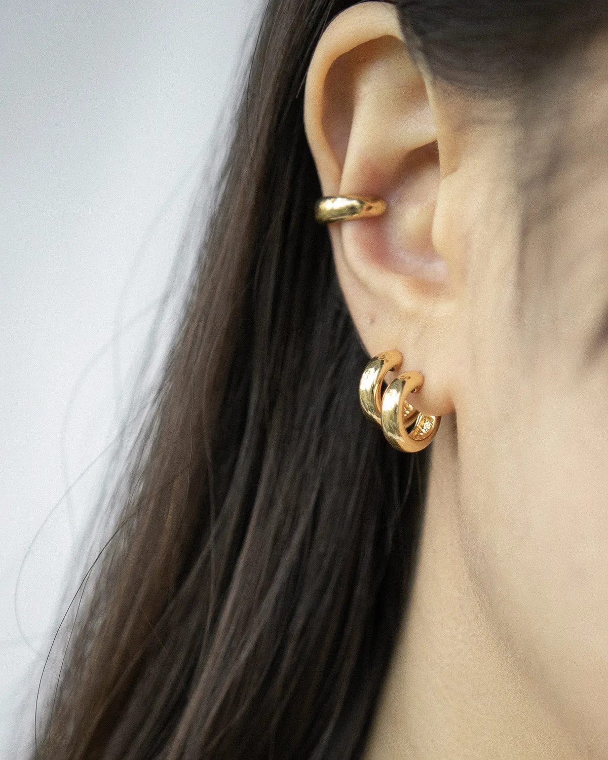 SUZI Hoops in Gold