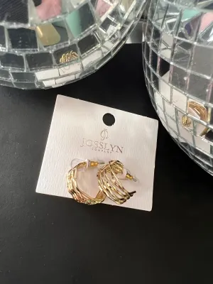 The Minimalist Gold Hoop Earrings