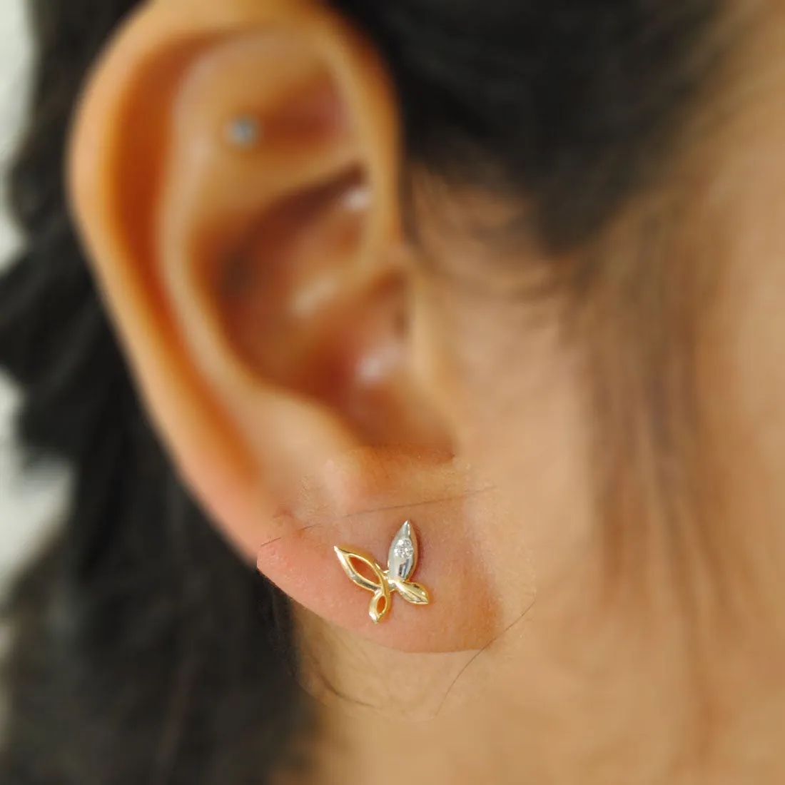 Tiny Butterfly Flush Diamond Ear Stud