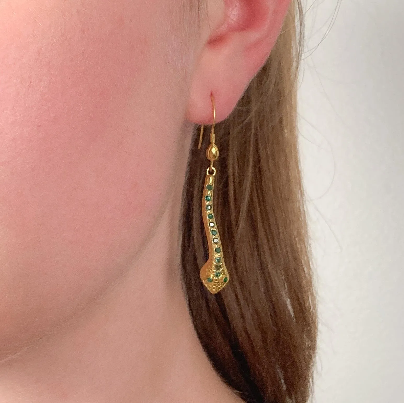 Vintage Emerald Snake Earrings of 18k Gold