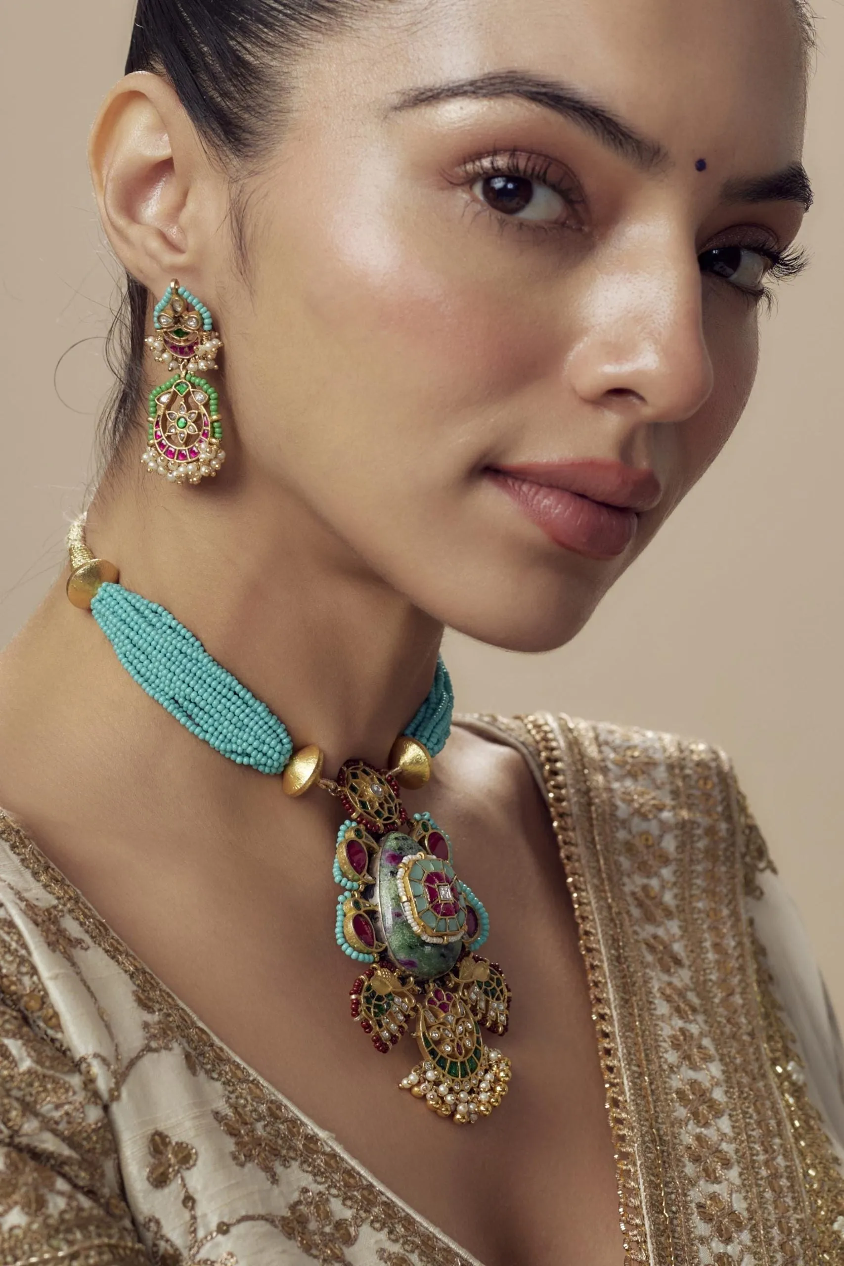 vivinia BY VIDHI MEHRA Morpankh Multi Womens Beaded Short Necklace Set with Pair of Earrings (Freesize)